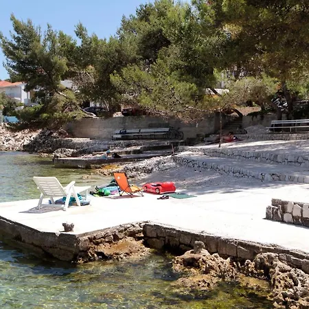 Spacious Near W Private Bathroom Trogir
