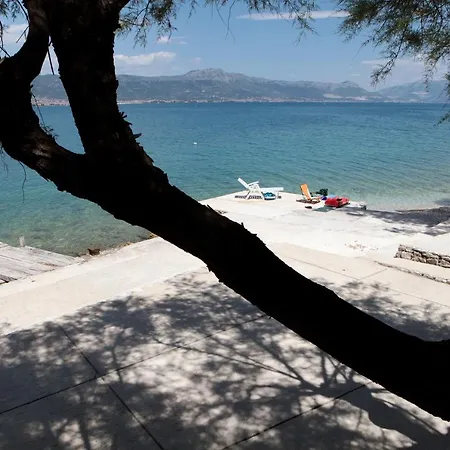Spacious Near W Private Bathroom Apartment Trogir